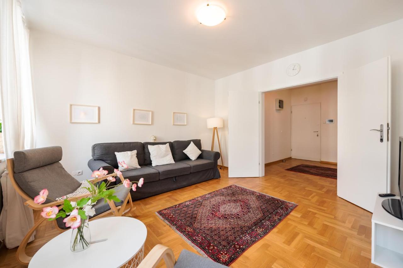 New Town Spacious Apartment Varsovie Extérieur photo