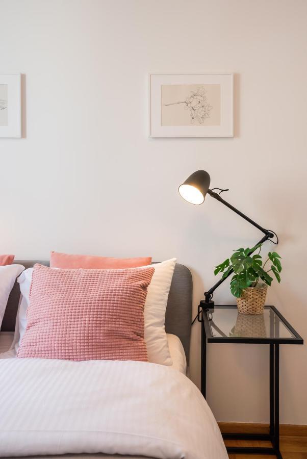 New Town Spacious Apartment Varsovie Extérieur photo
