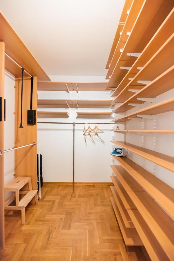 New Town Spacious Apartment Varsovie Extérieur photo